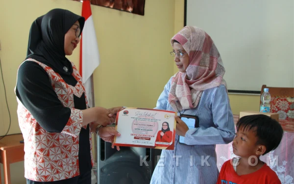 Salurkan PIP dan Sosialisasi Empat Pilar, Anggota DPR RI  Sadarestuwati Bertekad Cegah Anak Putus Sekolah