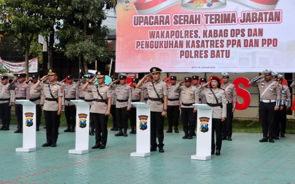 Thumbnail Berita - Penyegaran, Polres Batu Laksanakan Sertijab Wakapolres hingga Kasatres PPA dan PPO