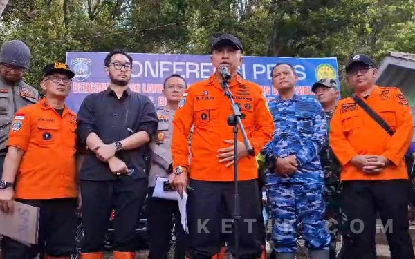 Pencarian Korban Longsor Cisarua H7 Total 60 Bodypack Dievakuasi