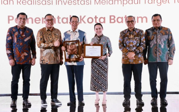 Pemkot Batam Borong 2 Penghargaan, Prestasi Capaian Investasi 2025 Lampaui Target