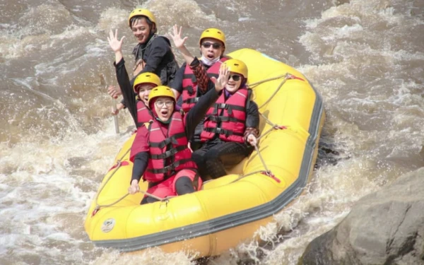 Pujon Rafting, Liburan Menegangkan tapi Menyenangkan di Malang yang Wajib Dicoba!