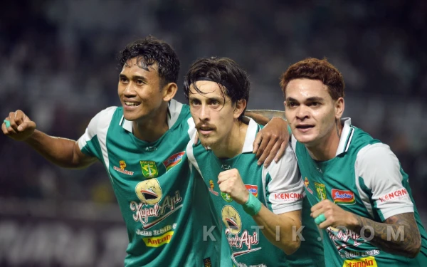 Thumbnail Berita - Bajul Ijo Tembus 5 Besar! Tavarez Kecewa Persebaya Gagal Bekuk 10 Pemain Dewa United