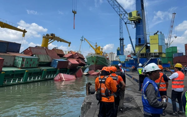 Korban Peti Kemas di Pelabuhan Tanjung Perak Ditemukan, Lokasi 1 Mil dari Titik Awal