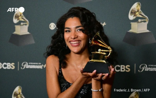 Olivia Dean Raih Grammy Pertama Lewat Best New Artist 2026, Soroti Latar Keluarga Imigran
