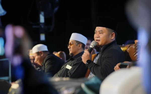 Haul Sewindu Ki Entus Susmono, Bupati Tegal Ajak Jamaah Doakan Daerah dari Bencana