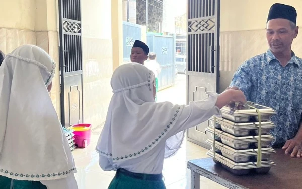 Distribusi Perdana Makan Bergizi Gratis, SPPG Pesanggrahan 2 Kota Batu Kirim 835 Porsi
