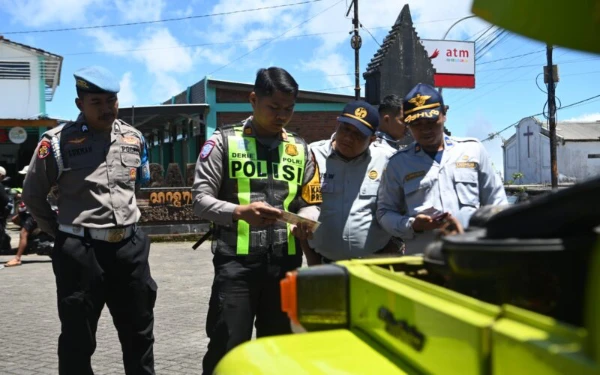 Operasi Keselamatan Semeru 2026, Polres Pasuruan Periksa Jeep Wisata Bromo
