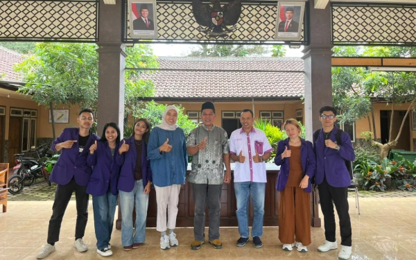 Sasar Tertib Administrasi, Mahasiswa Administrasi Publik Unitri Mutakhirkan Data Penduduk Desa Banturejo