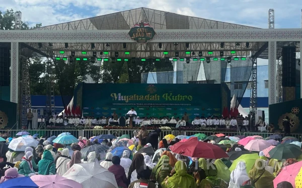Thumbnail Berita - Prabowo, 1 Abad NU, dan Pesan Persatuan: Pemimpin Harus Rukun