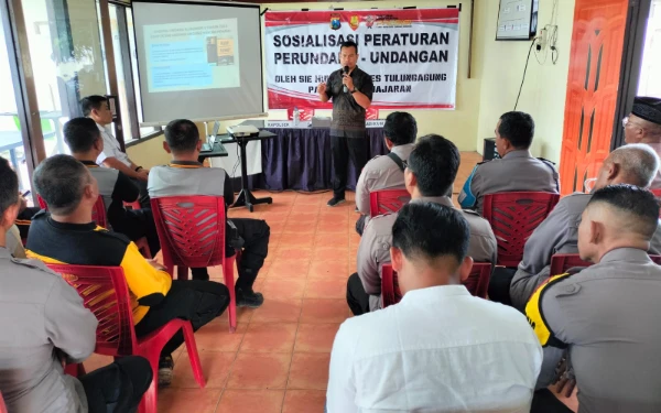 Perkuat Profesionalisme, Seksi Hukum Polres Tulungagung Sosialisasikan KUHP Baru