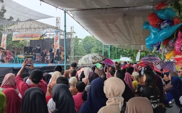 TMMD Ke-127 Hidupkan Budaya Lokal, 700 Warga Padati Pentas Kudalumping dan Reog di Gadungan Kediri
