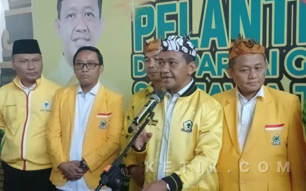 Thumbnail Berita - Bidik Suara Anak Muda, Ketum Bahlil Instruksikan Golkar Jatim Rangkul Gen Z dan Milenial