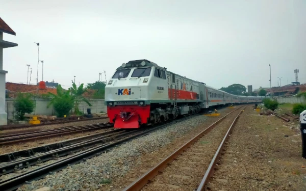 KAI Daop 7 Madiun Operasikan 10 Perjalanan KA Tambahan pada Lebaran 1447 H, Tiket Sudah Bisa Dipesan