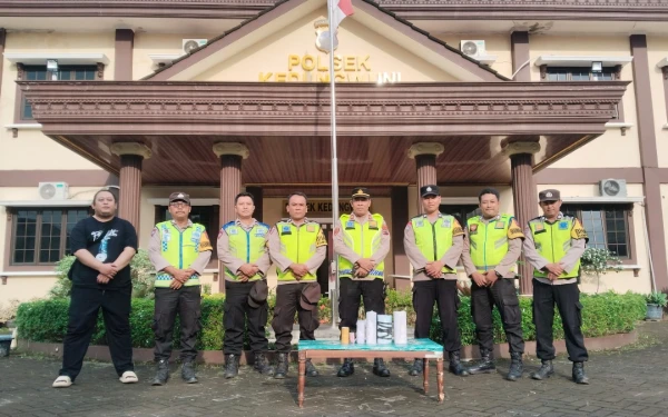 Polsek Kedungwuni Pekalongan Sita Enam Petasan dan Bubarkan Remaja Saat Patroli Subuh