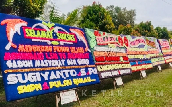 31 Karangan Bunga Banjiri Kejari Banyuasin, Guru Dukung Tindak Tegas Penanganan Oknum LSM