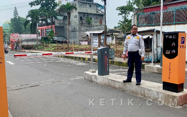 Sempat Dikabarkan Tak Beroperasi saat Akhir Pekan, Ini Penjelasan Dishub soal Gate Parkir Alun-Alun
