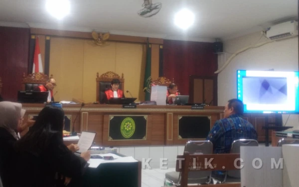 Thumbnail Dugaan Kesaksian Palsu di Sidang Korupsi Dana Hibah Pariwisata Sleman, Pemantau: Ada Indikasi Settingan