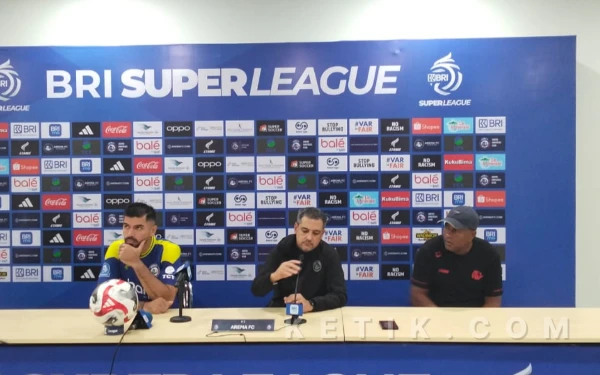 Dibekuk Bali United, Pelatih Arema FC Akui Timnya Lambat Panas