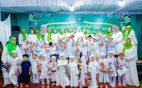 Thumbnail Berita - Hadiri Nuzulul Qur’an PP Muslimat NU, Khofifah Ajak Untuk Terus Tanamkan Islam Rahmatan lil Alamin