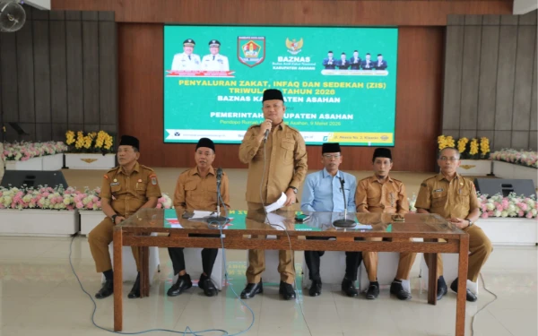 Pemkab Asahan Salurkan ZIS, Petugas Kebersihan Kota Kisaran Jadi Penerima Manfaat