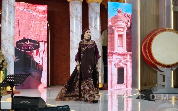 Tips Memakai Pakaian Nyaman Namun Tetap Stylish di Momen Spesial, Ala Gita Orlin