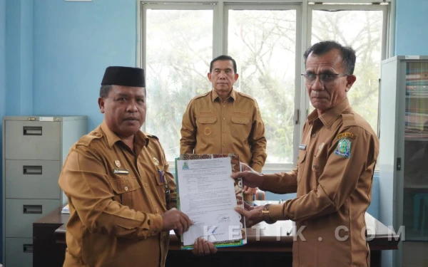 Thumbnail Berita - Pimpin Sertijab Direktur RSUD Simeulue dan Kepala Disdukcapil, Ini Harapan Bupati Nasrun
