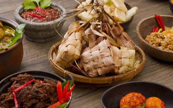 Thumbnail Berita - Bakso hingga Rendang, Hidangan Favorit yang Sering Dinikmati Kala Lebaran