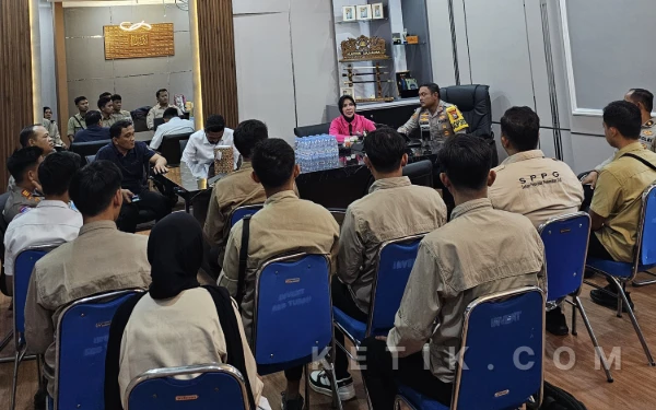 Optimalkan Program MBG, Ketua Bhayangkari Tuban Tekankan Keamanan Pangan di SPPG YKB