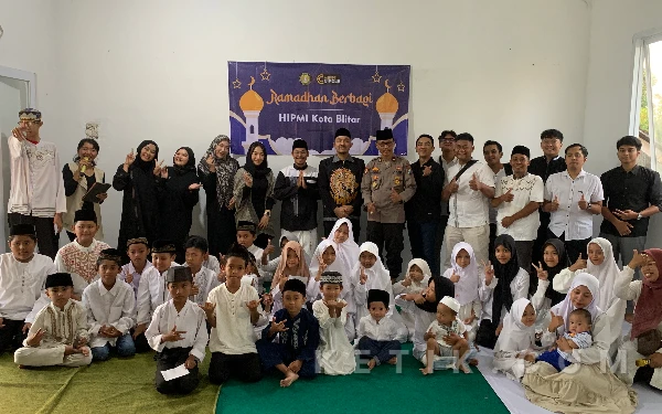 HIPMI Kota Blitar Santuni Anak Yatim dan Buka Bersama di Panti Asuhan YARGIS