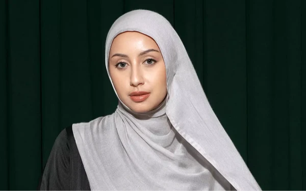 Tampil Anggun saat Hari Raya Idulfitri, Ini 3 Bahan Hijab Nyaman dan Stylish untuk Lebaran