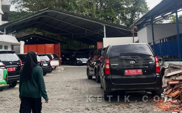 Thumbnail Wahyu Hidayat: ASN Kota Malang Nekat Mudik Pakai Mobil Dinas Bakal Disanksi!