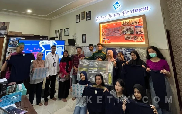 PKBM Tunas Pratama Blitar Ajarkan Sablon DTF, Cukup Modal Setrika Bisa Jadi Cuan Jelang Lebaran