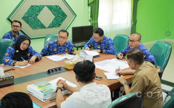 Atap Pasar Soreang Ambruk, Bupati Kang DS Langsung Tancap Gas Lakukan Penanganan dan Evaluasi Menyeluruh