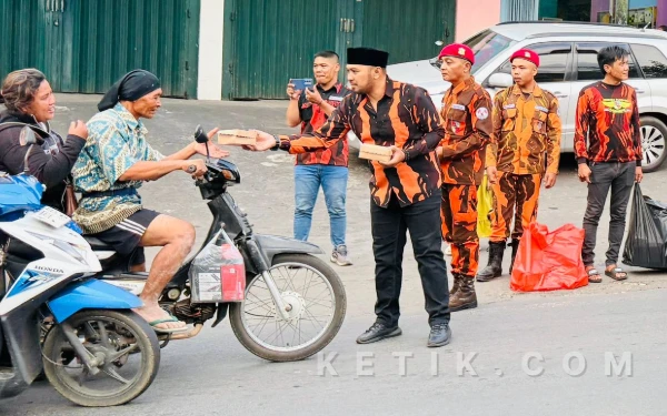 Wow! 10 Ribu Takjil Dibagikan Pemuda Pancasila Kabupaten Malang, Manula Dapat Cek Kesehatan Gratis
