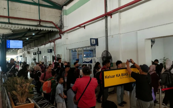KAI Catat Kedatangan Penumpang H-2 Lebaran di Daop 7 Madiun Total Tembus 107 Ribu