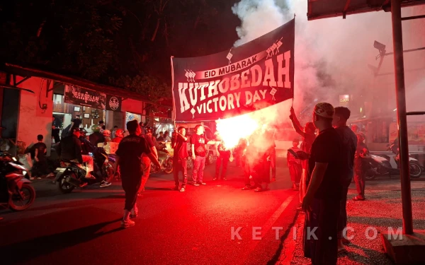 [FOTO] Meriah dan Penuh Kebersamaan, Warga Muharto Gang 7 Kota Malang Gelar Takbiran Keliling Sambut Idulfitri