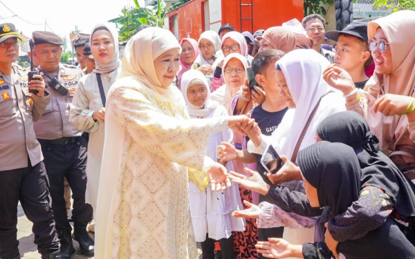 Thumbnail Berita - Senangnya Warga Jatim Ikut Riyayan di Kediaman Gubernur Khofifah! Berharap Digelar Rutin Setiap Lebaran