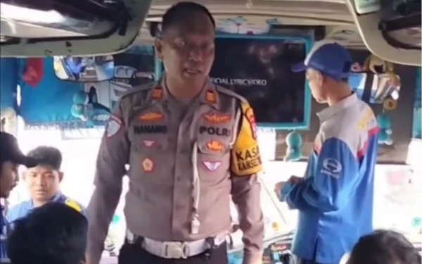 Tegas! Polres Madiun Kota Beri Tindakan Kepada Bus yang Melanggar Rambu Larangan