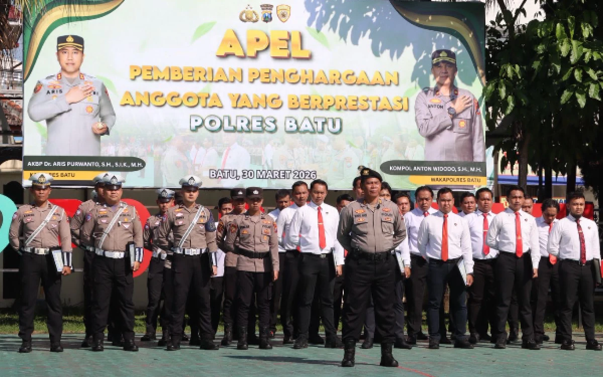 Personel Berprestasi Polres Batu Diganjar Penghargaan, Ini Pesan Kapolres