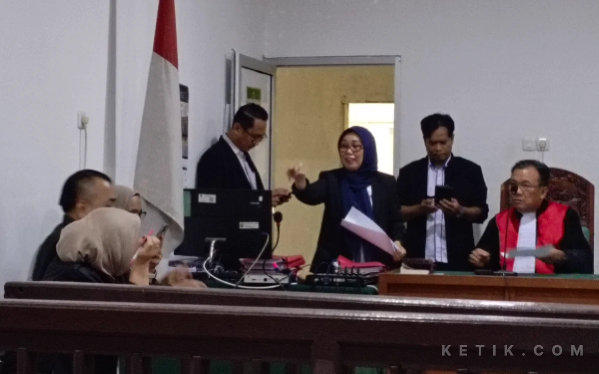 Tiga Terdakwa Narkotika Dituntut 10 Tahun, Kasus 100 Butir Ekstasi Diungkap di PN Palembang