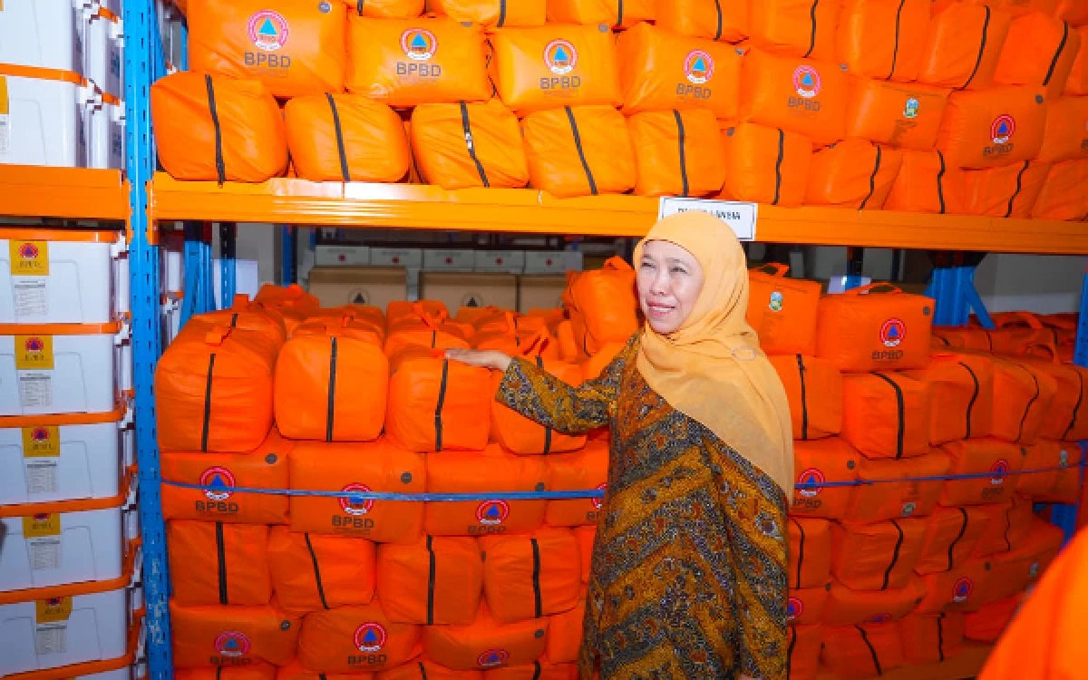 Gubernur Khofifah Wajibkan Sistem FIFO Digital, Cegah Logistik Bencana Kedaluwarsa