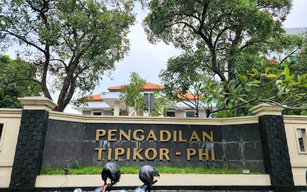 Jalani Sidang Perdana! Bupati Ponorogo Nonaktif Didakwa Terima Suap dan Gratifikasi