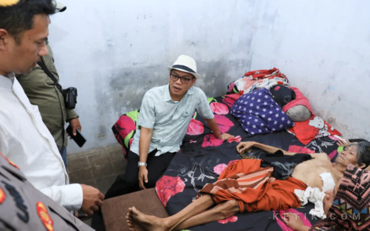 Bupati Bandung Gercep  Perbaiki Enam Rumah Rusak Berat Akibat Angin Kencang Bojongsoang