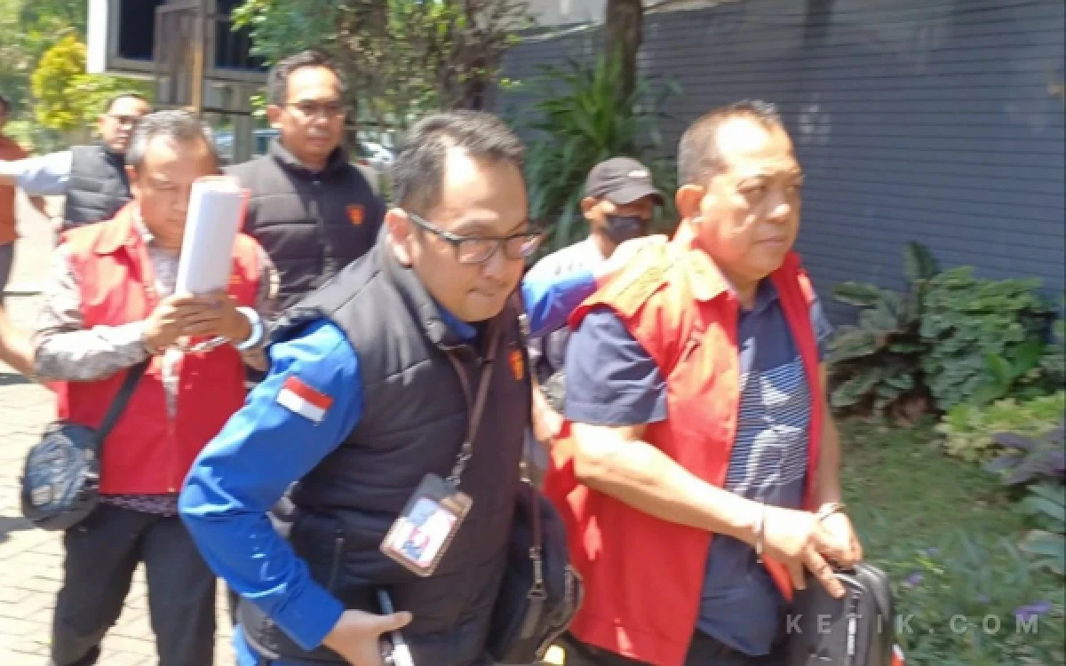 Thumbnail Berita - Kejati Dalami Keterlibatan Roy dalam Dugaan Pungli ESDM Jatim