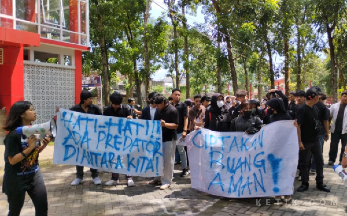 Mahasiswa Gelar Aksi Desak Pengusutan Kasus Dugaan Pelecehan Seksual di Kampus UNEJ