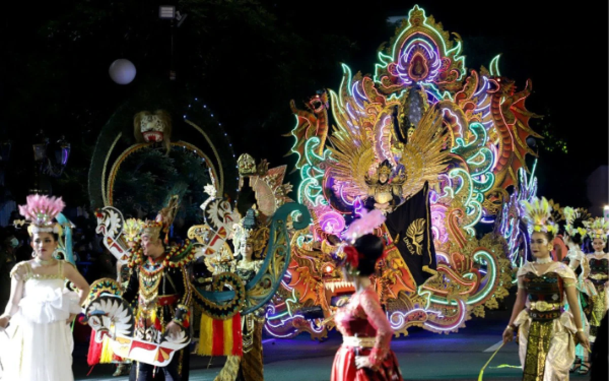 HJKS ke-733 Surabaya Makin Spektakuler, Festival Rujak Uleg hingga Light Parade Siap Dongkrak Wisata
