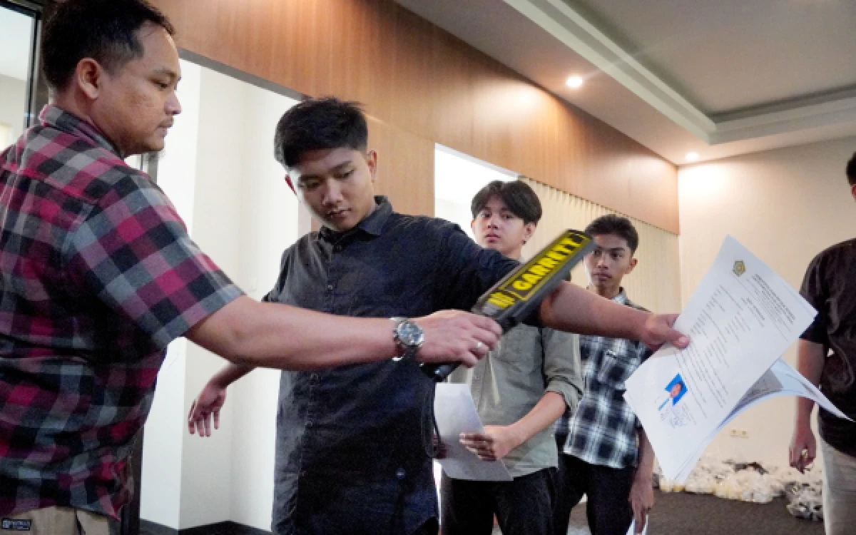 Thumbnail Berita - Cegah Kecurangan SNBT 2026, UB Sebar Ratusan Alat Detektor di Lokasi Ujian