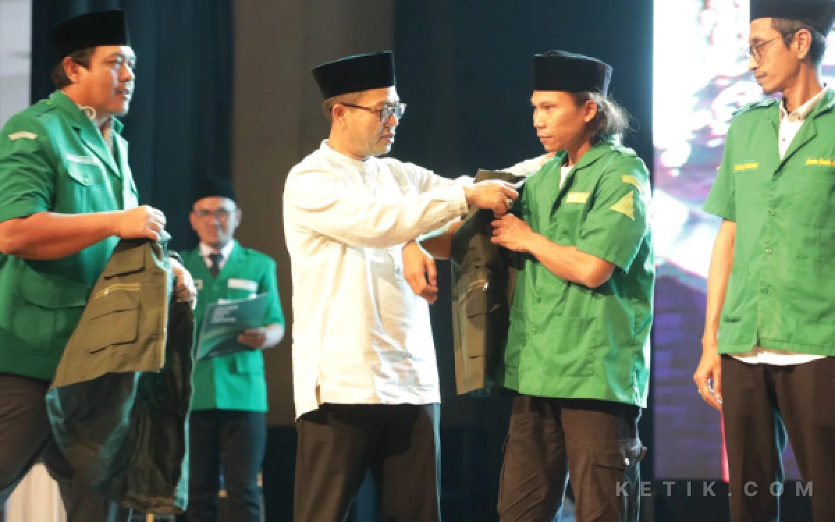 Thumbnail Berita - Bupati Bandung Apresiasi Ansor Bentuk Satgas Penanganan Sampah Berbasis Pesantren