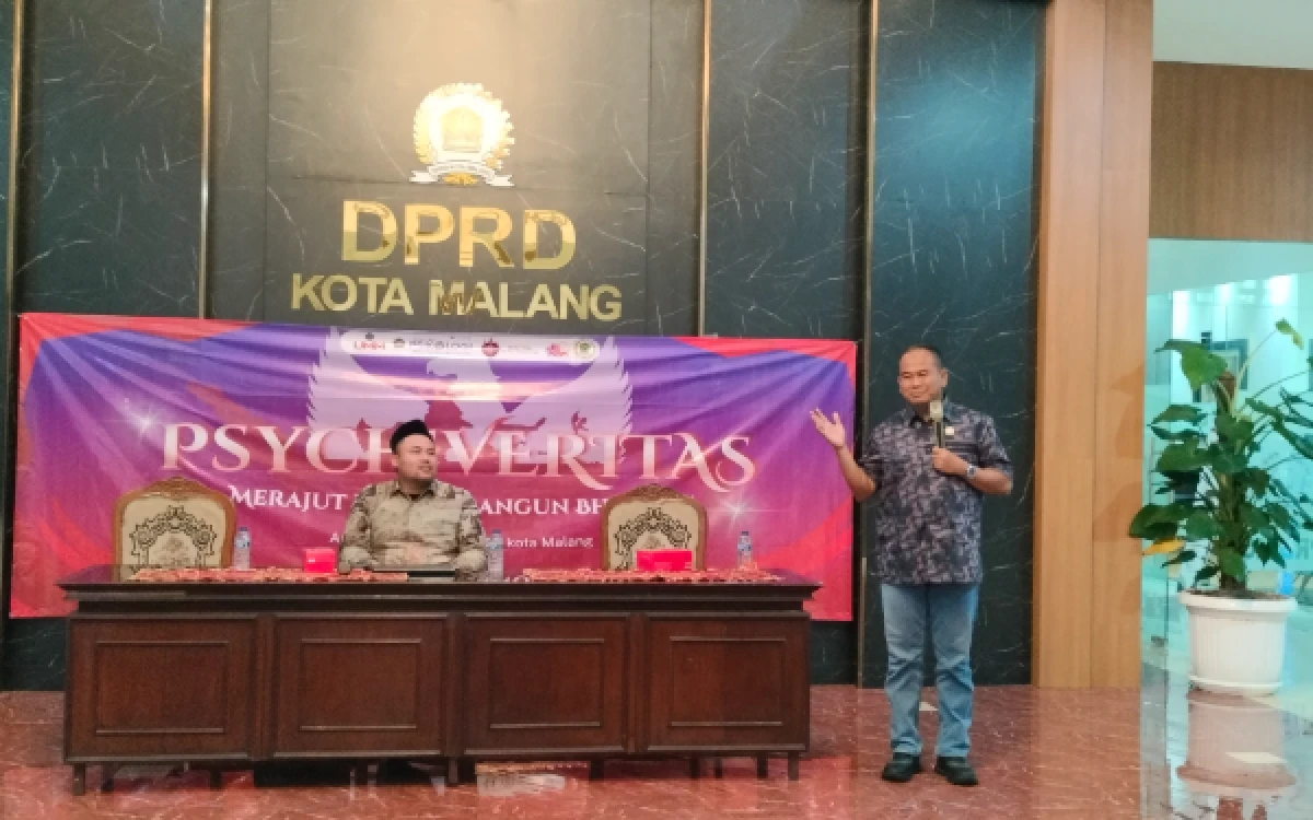 Thumbnail Berita - Anggota DPRD Kota Malang H. Rokhmad Tekankan Aspirasi Masyarakat dalam Keputusan Politik