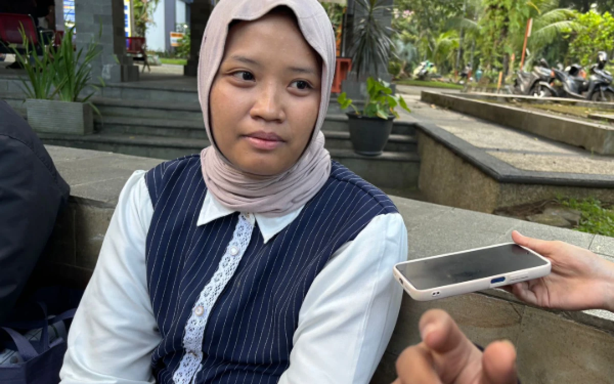 Thumbnail Belajar Mandiri Tanpa Bimbel, Siswi Blitar Ini Yakin 100 Persen Lolos UTBK UB